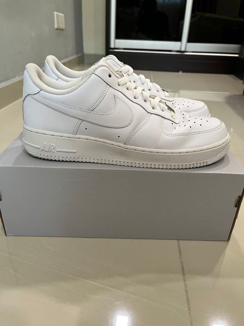 Used white nike air cheap force 1