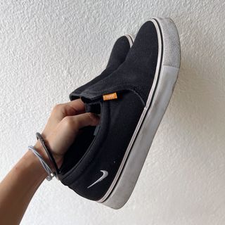 Nike Court Legacy Slip On