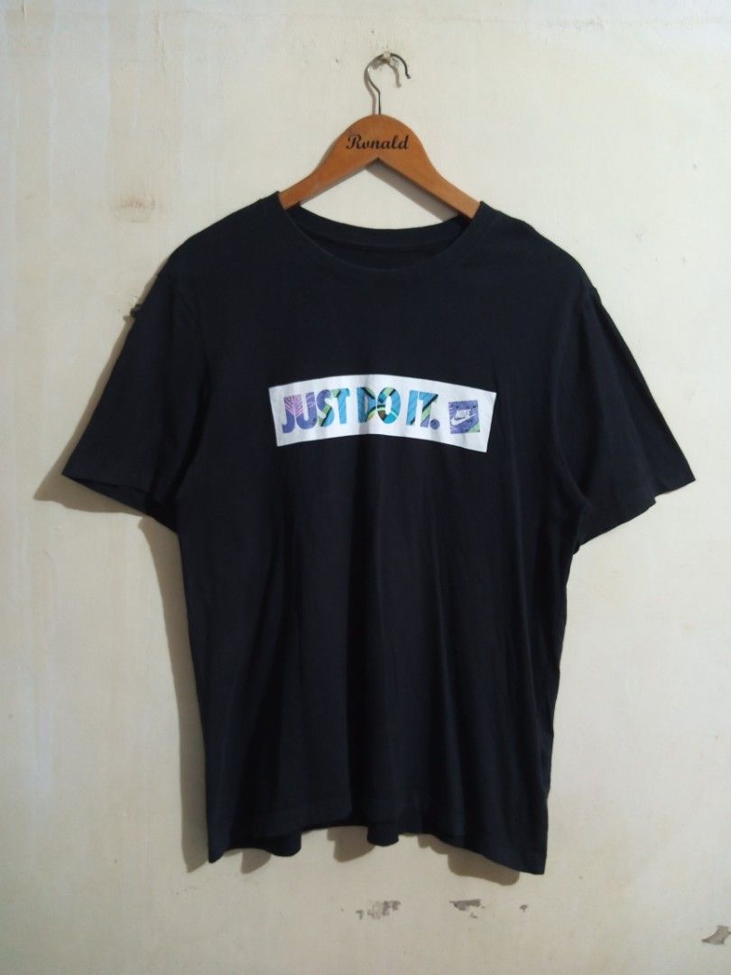 Nike just do it script best sale neck tee