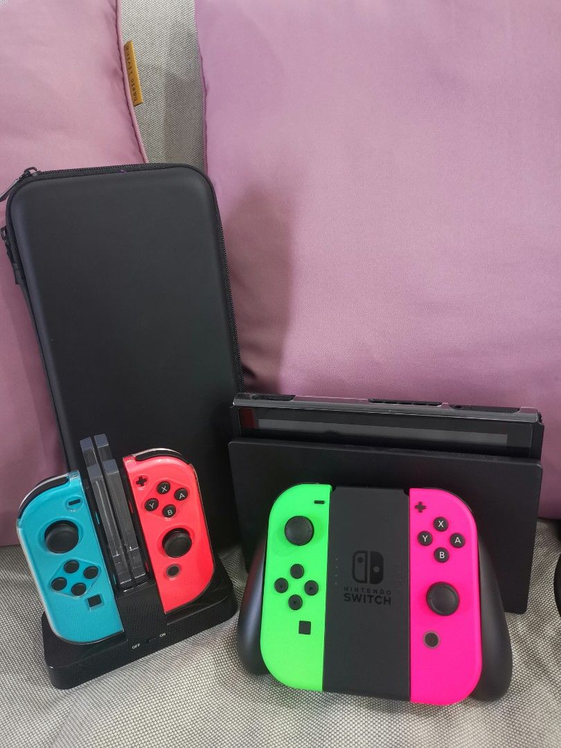 Nintendo Switch Console V1 with 4 Joycon, Video Gaming, Video Game