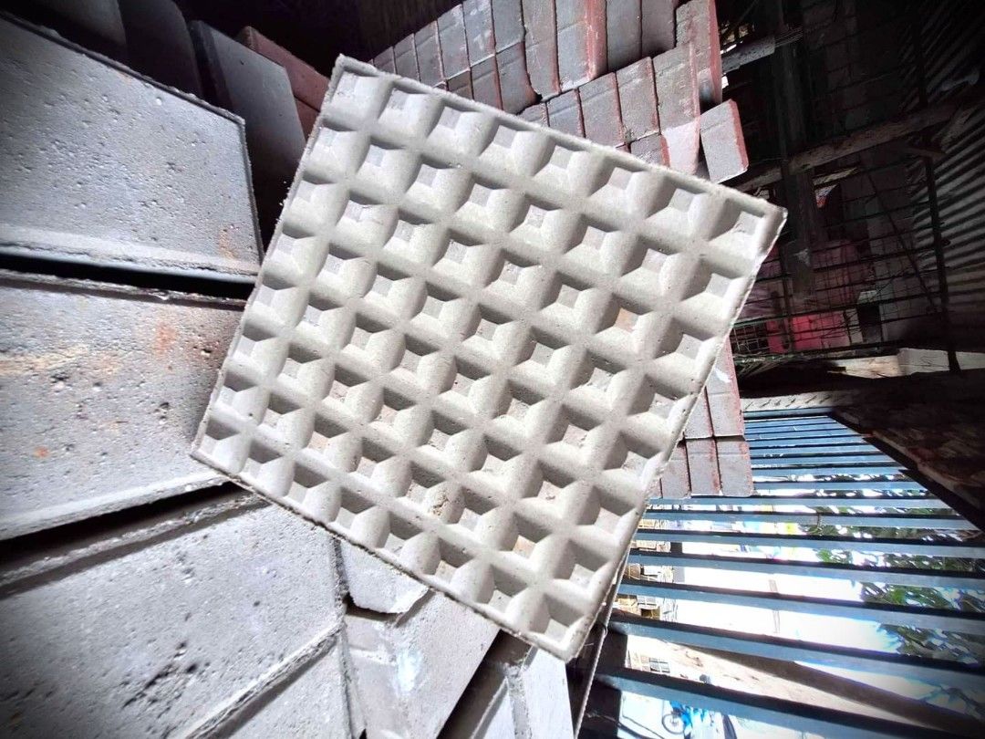 NONSKID WAFFLE CONCRETE TILES 8X8 INCHES, Commercial & Industrial