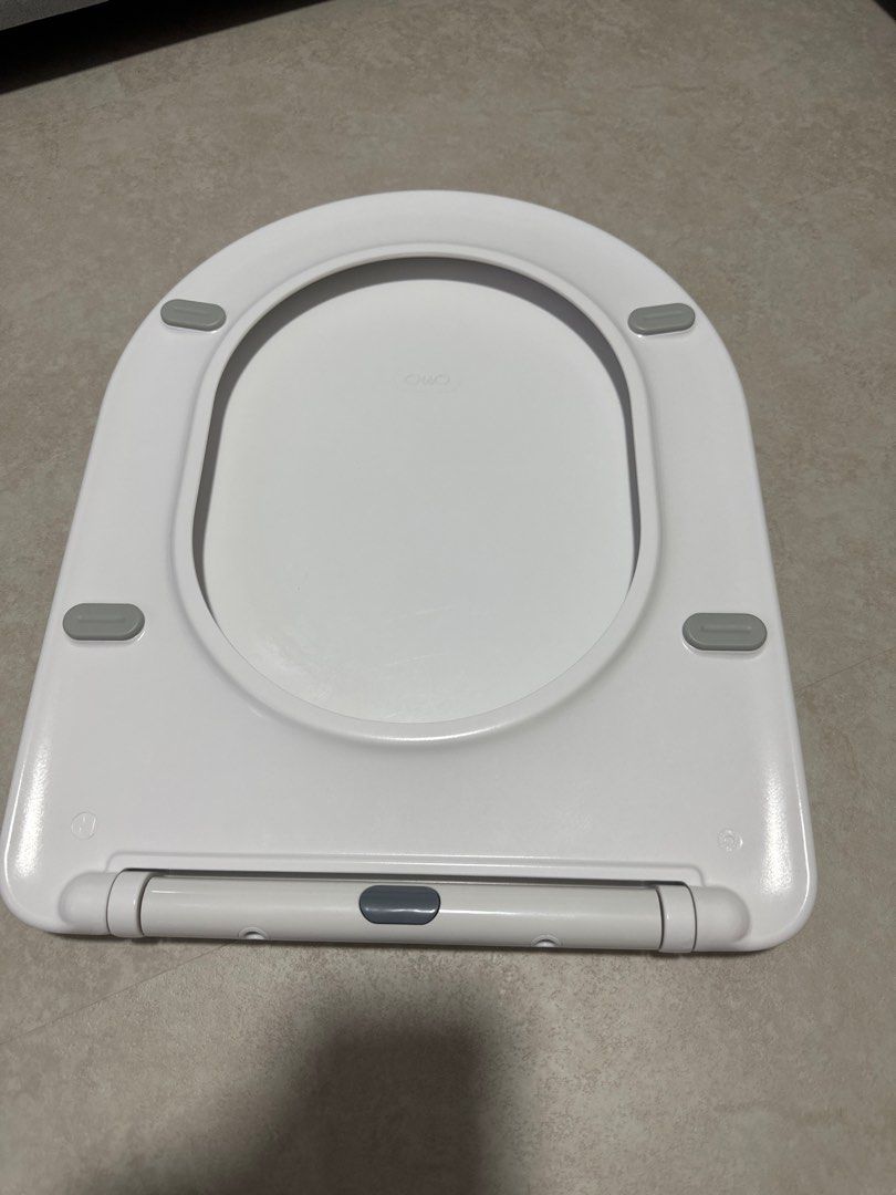 Otto Toilet Seat Cover with soft closing, Furniture & Home Living