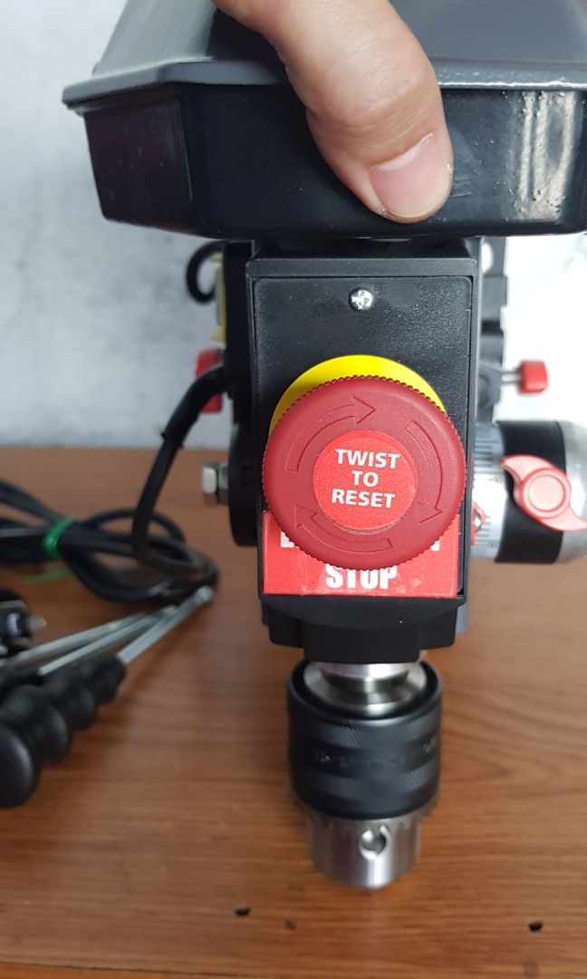 Ozito 9speed 16mm drill press, Commercial & Industrial, Construction