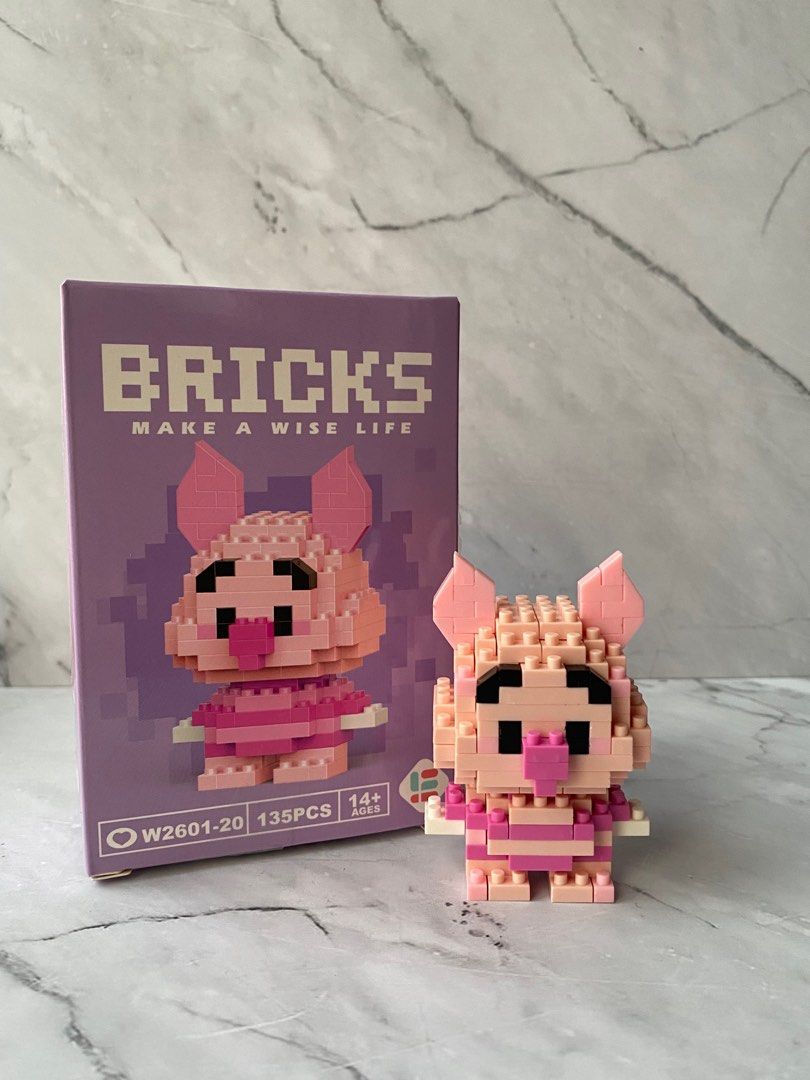Piglet lego hotsell