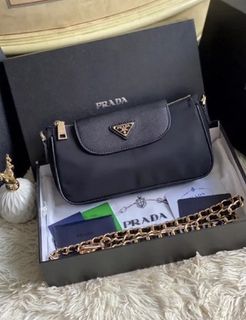 (Category: ) located in . Submitted by lux.finds (Listing ID 1236422855, Image 1). Description: .