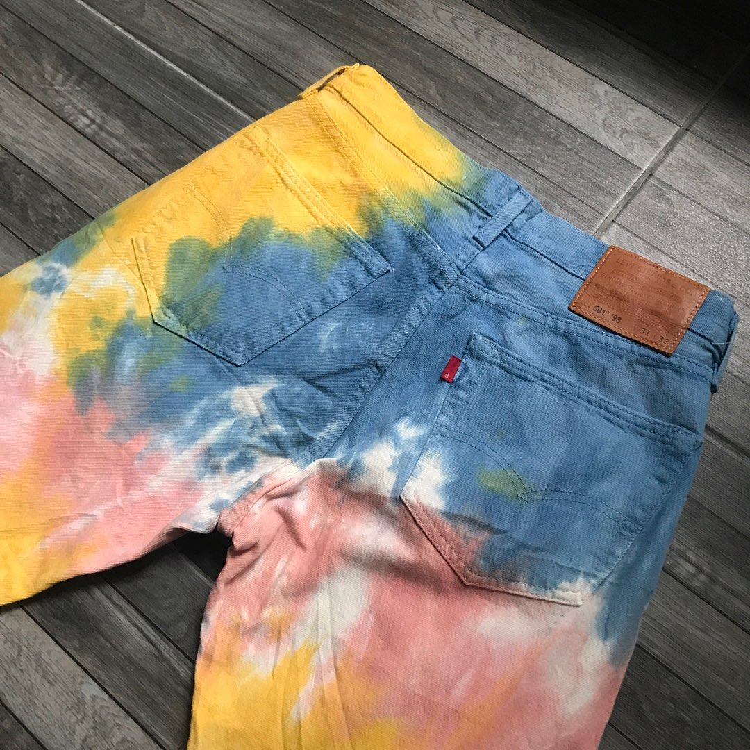 levis tie