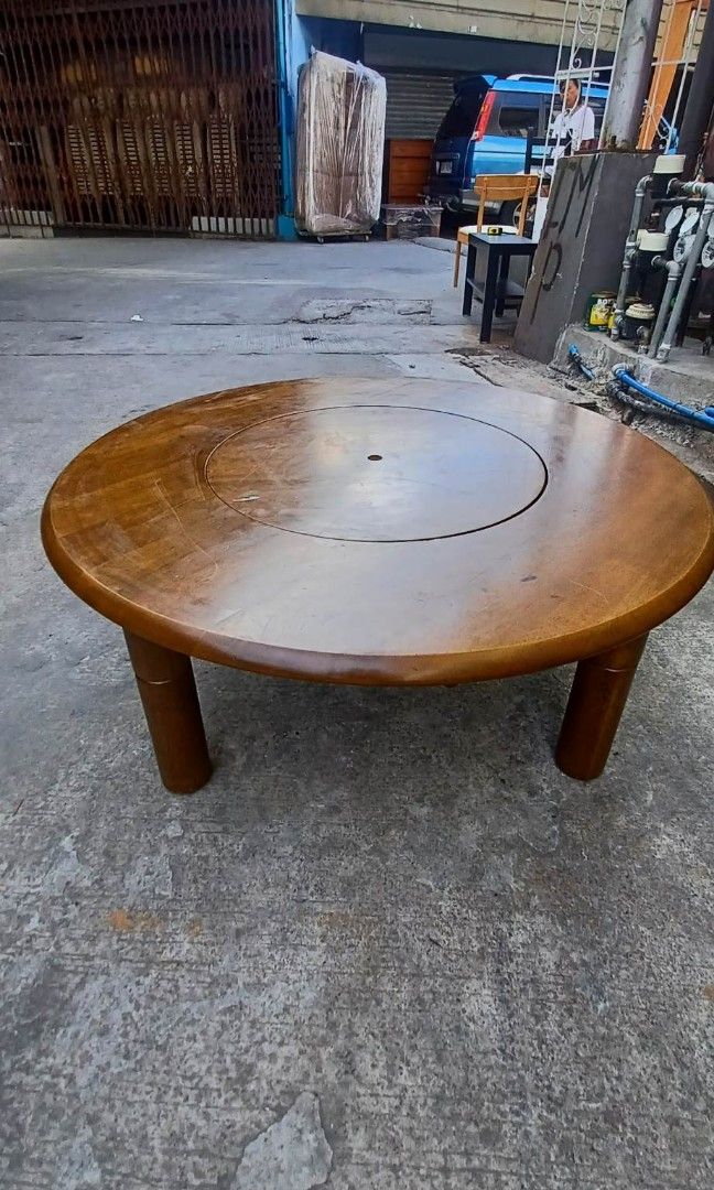 Rotating Center Table, Furniture & Home Living, Furniture, Tables