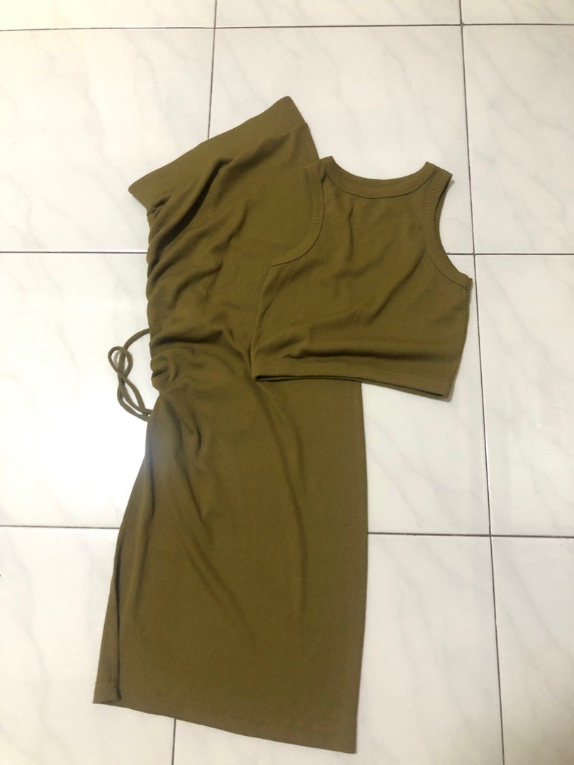 Set rok warna hijau army on Carousell