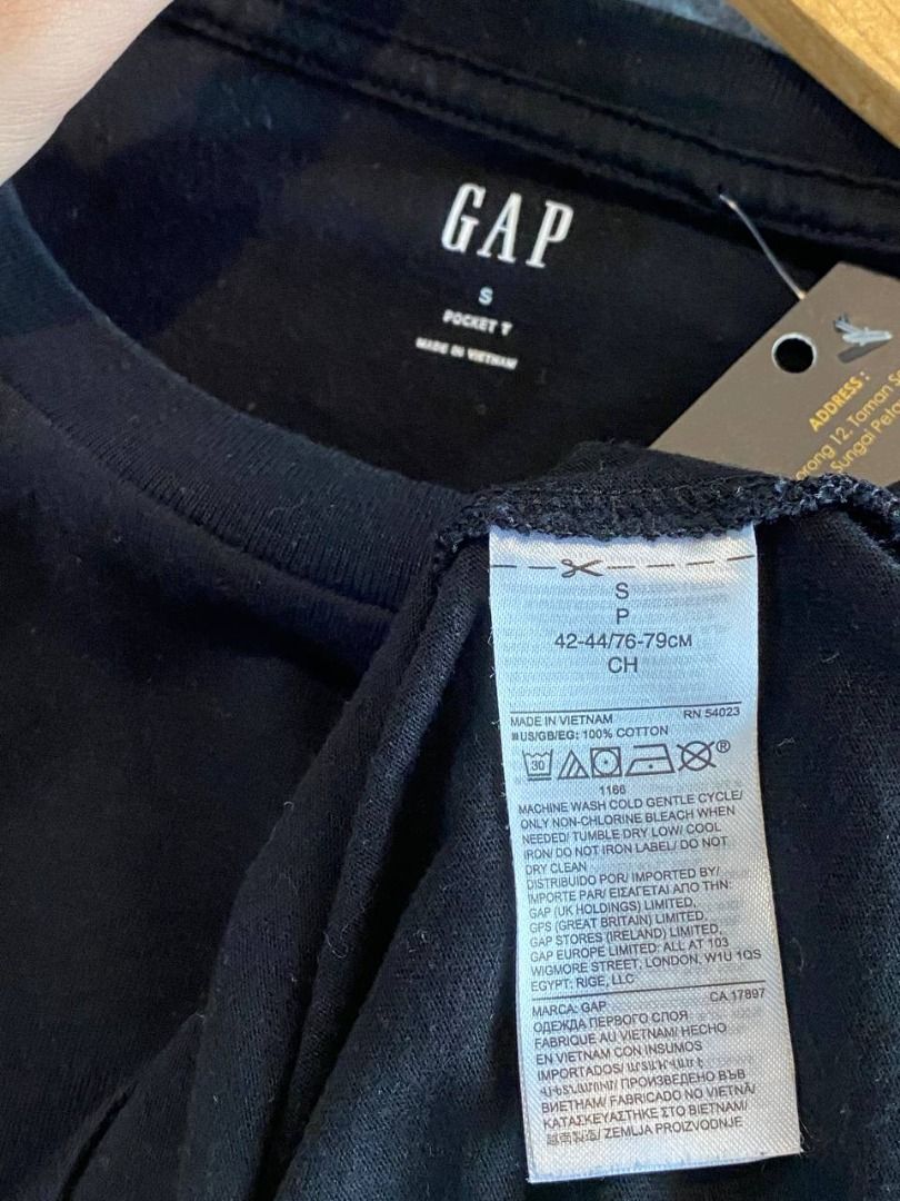 Size M Original Gap T-Shirt, Men'S Fashion, Tops & Sets, Tshirts & Polo  Shirts On Carousell
