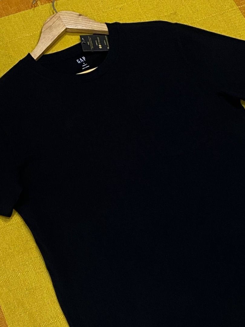 Size M Original Gap T-Shirt, Men'S Fashion, Tops & Sets, Tshirts & Polo  Shirts On Carousell