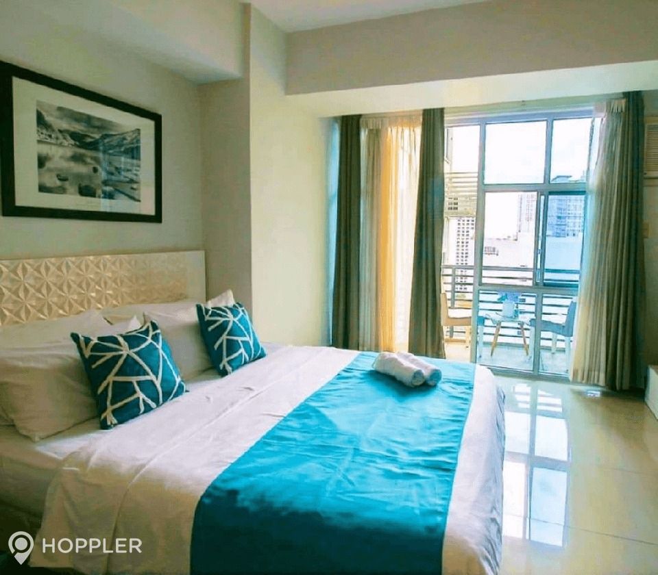 Studio Condo for Sale in Greenbelt Excelsior, Legazpi Village, Makati