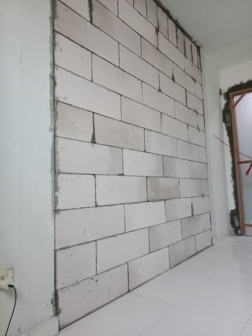 tiling-brick-hollow-wall-vinyl-flooring-cement-screeding-self