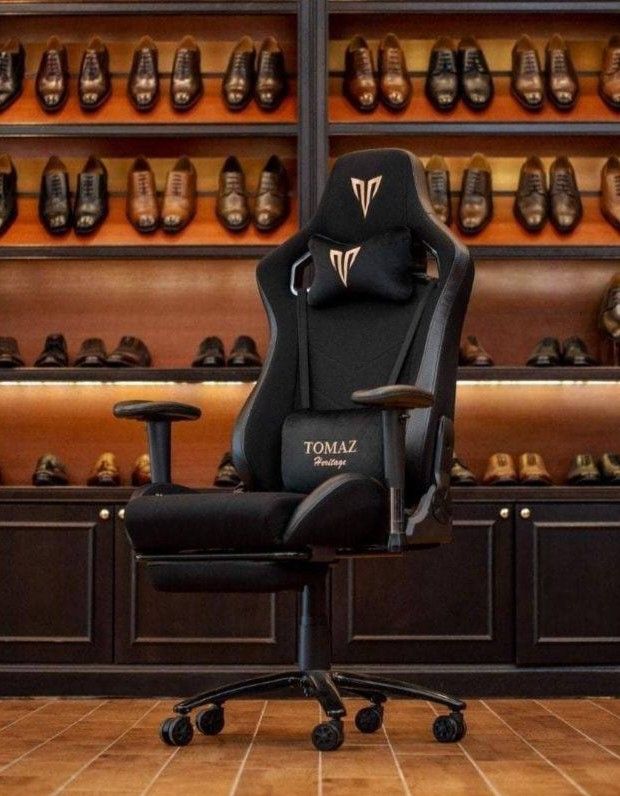 Thomas shop gaming chair