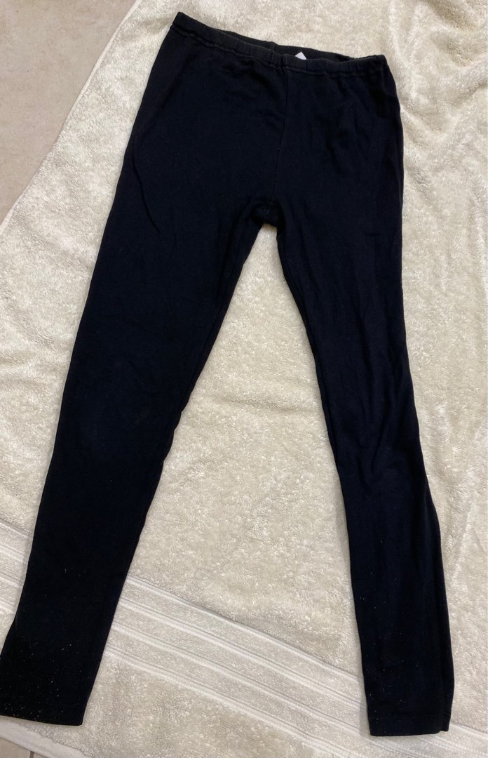 uniqlo leggings, Women's Fashion, Activewear on Carousell