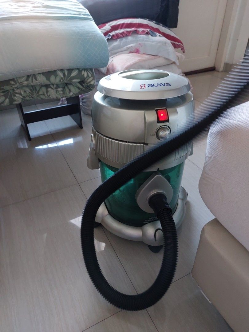Vacum cleaner water AOWA on Carousell