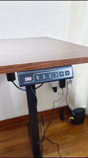 (Warehouse SALE!!) BRAND NEW Memory Adjustable WFH Study Table / Office Table Electronic Motorize / Smart Standing Desk / Ergonomic