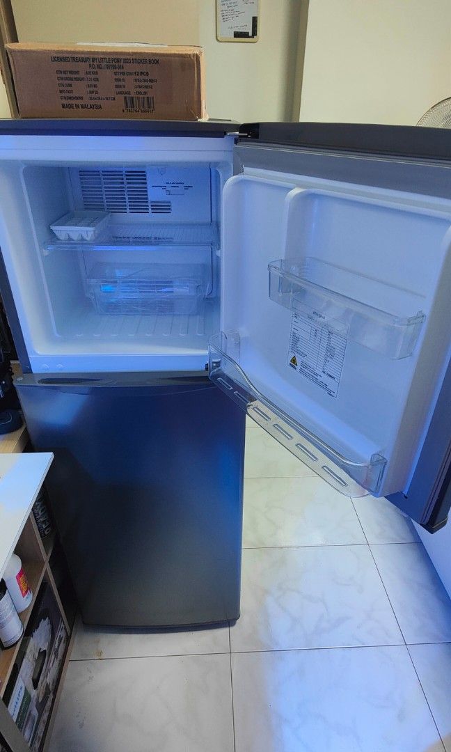 Whirlpool Fridge, TV & Home Appliances, Kitchen Appliances, Refrigerators & Freezers on Carousell