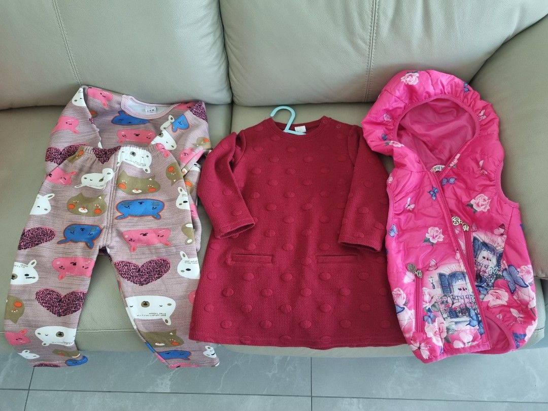 Winter bundle (Category: Babies & Kids Fashion) located in Singapore. Submitted by busymummy87 (Listing ID 1236424165, Image 1). Description: bundle of winter wear - vest, top and pyjamas. price includes courier delivery.