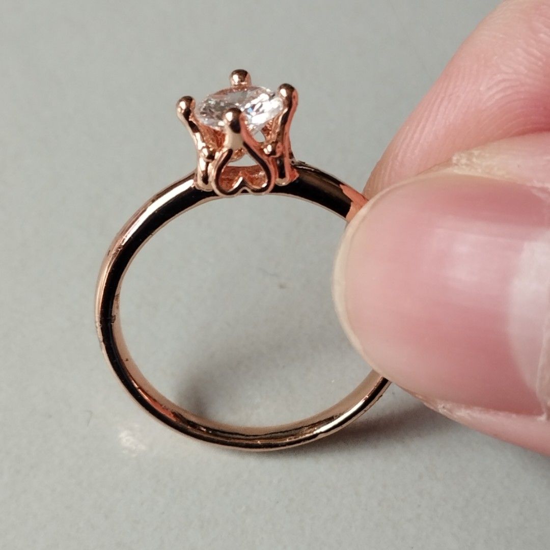 Women s fashion ring romantic rose gold colour sparkly 4 prong heart