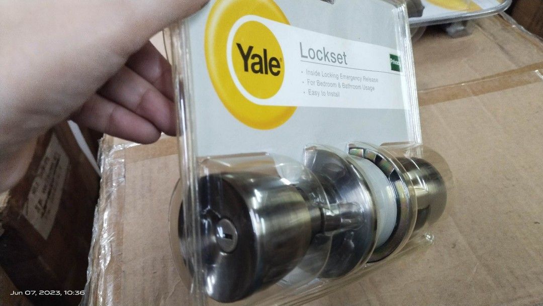 Yale Privacy Bathroom Cylindrical Lockset #VMY5122 us5 antique brass ...
