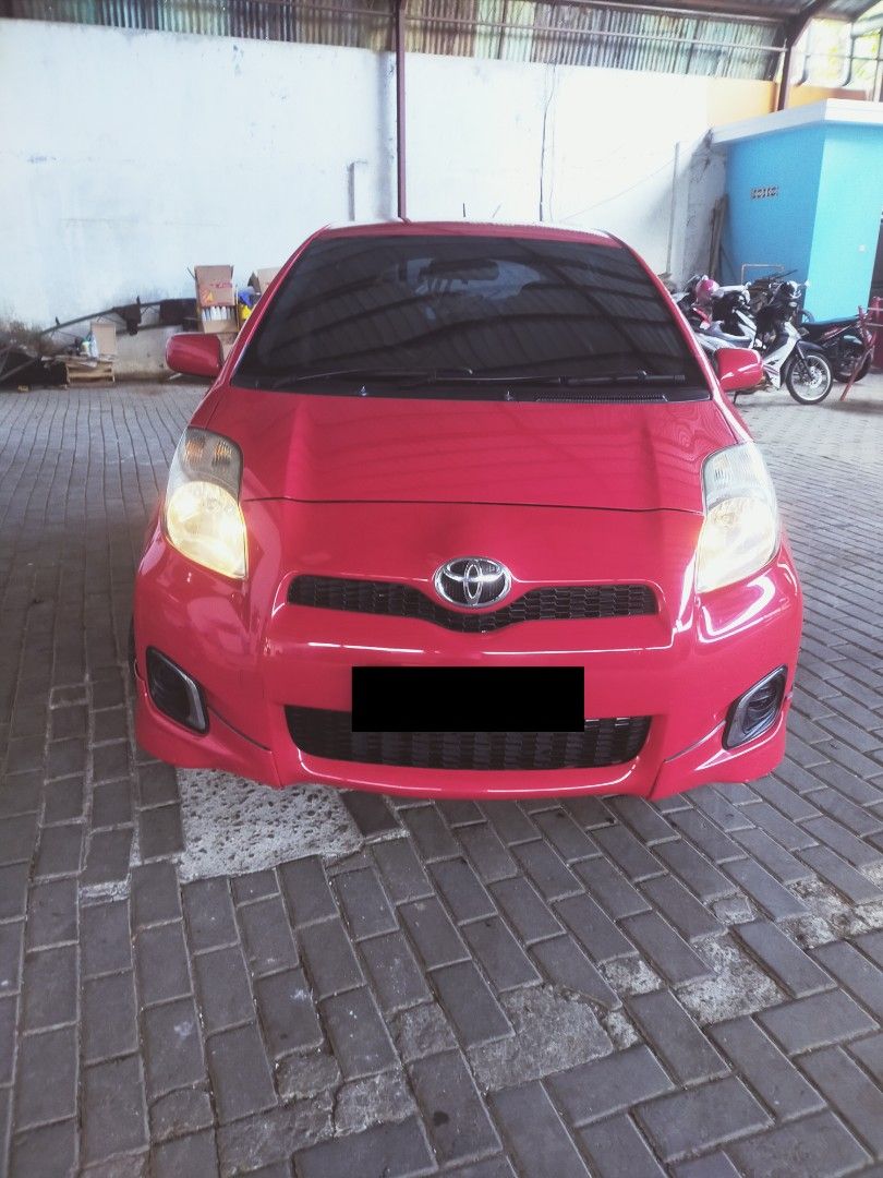 yaris e matic 2012 on Carousell