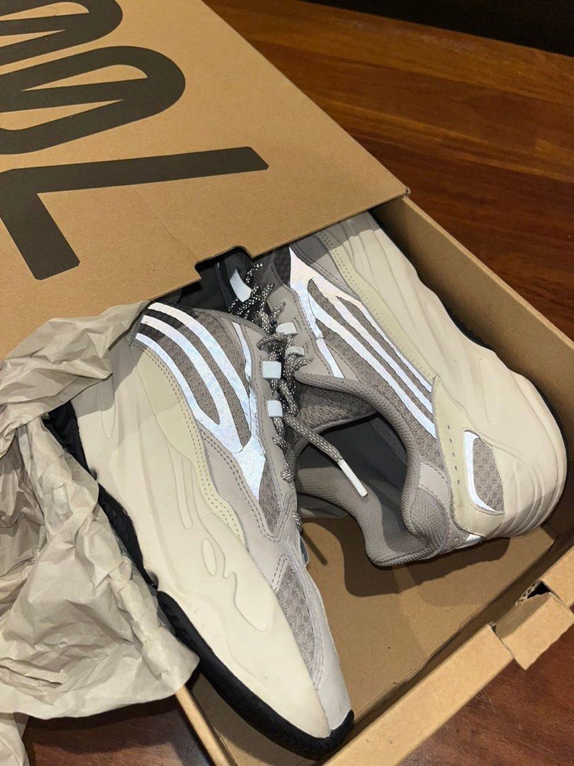 Yeezy 700 cheap static on foot