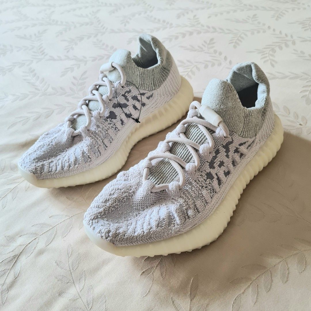 Yeezy Boost 350 V2 CMPCT Slate Bone, Fesyen Wanita, Sepatu di Carousell