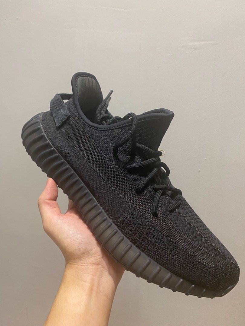 Yeezy full black sale