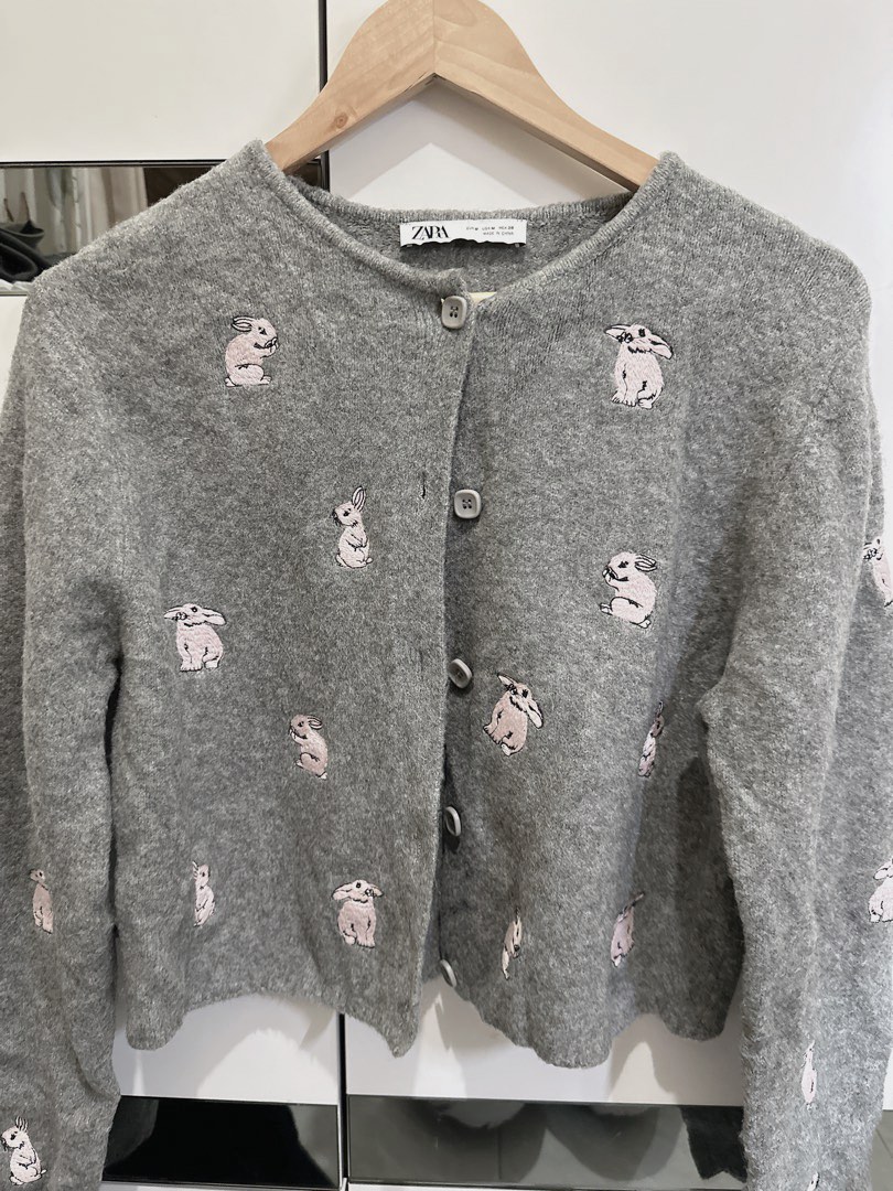 Zara bunny cardigan, 女裝, 外套及戶外衣服- Carousell