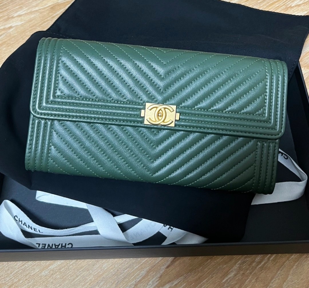 Chanel Womens Long Wallets, Green