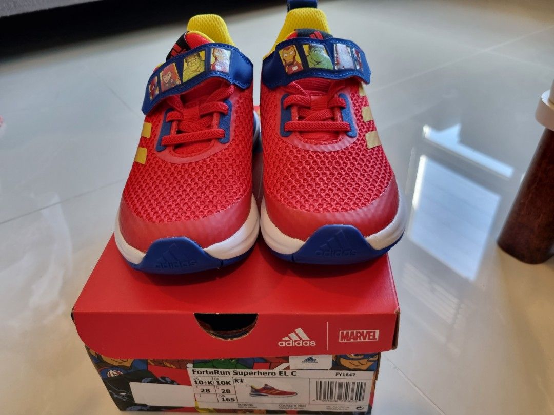 Adidas boys discount shoes size 5