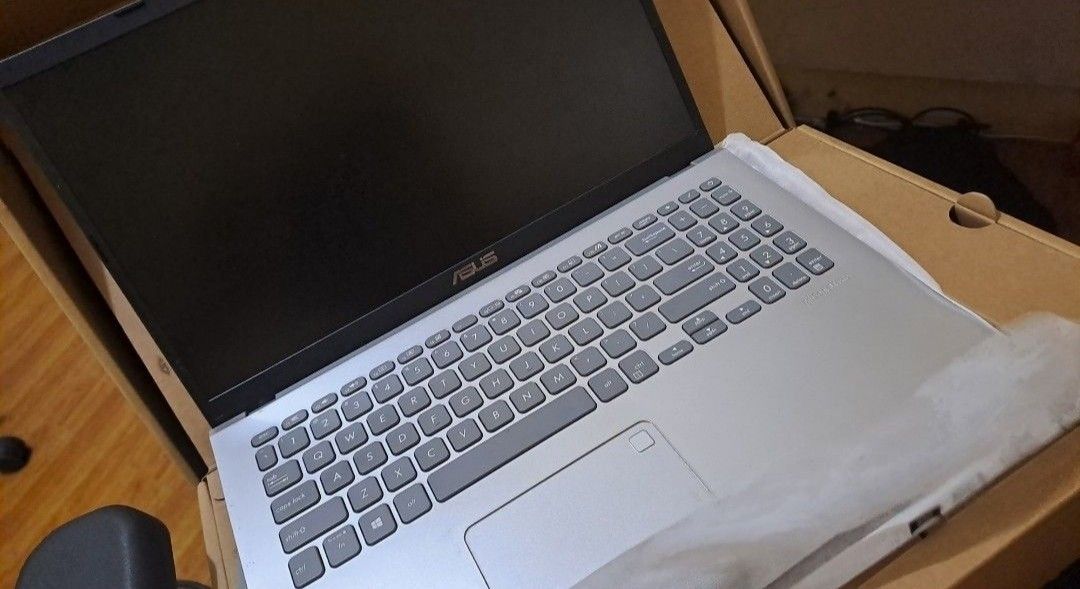 [Rush] Asus Vivobook 15 Good for programming, video editing Complete