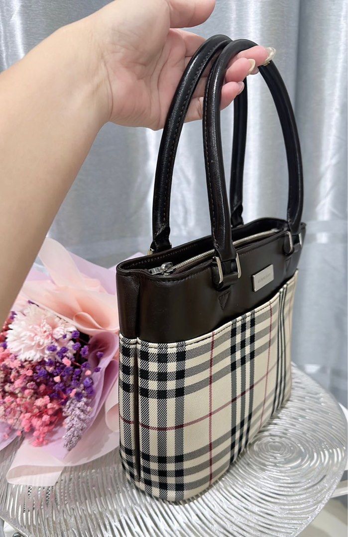 Used burberry tote 2025