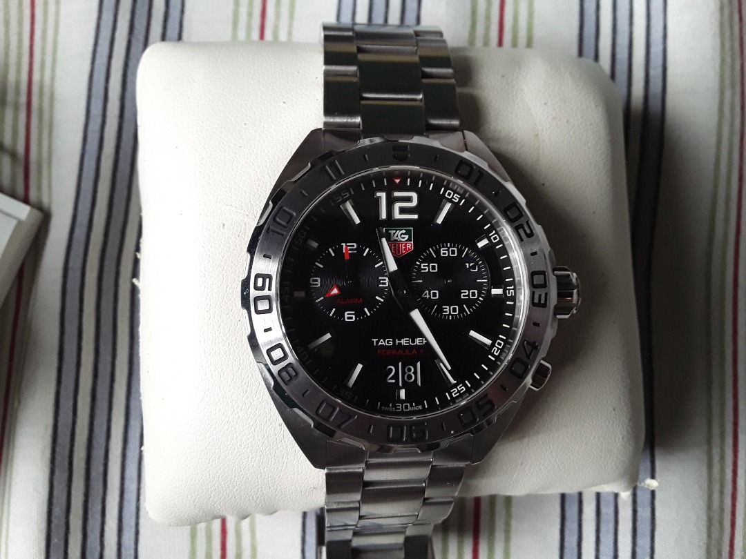 Authentic Tag Heuer F1 (Category: Luxury Watches) located in Malabon City. Submitted by mach11 (Listing ID 1240480891, Image 3). Description: Tag Heuer F1 Chrono quartz 41mm With Alarm Stainless steel bracelet With box.