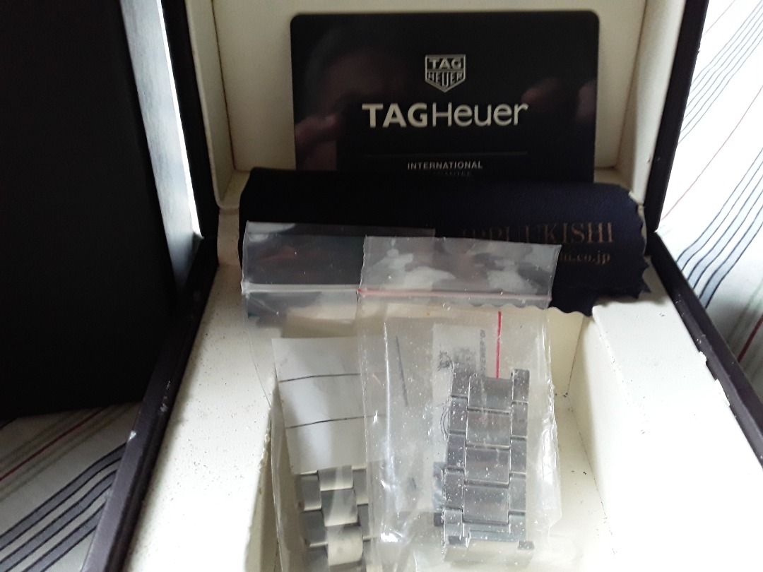 Authentic Tag Heuer F1 (Category: Luxury Watches) located in Malabon City. Submitted by mach11 (Listing ID 1240480891, Image 2). Description: Tag Heuer F1 Chrono quartz 41mm With Alarm Stainless steel bracelet With box.