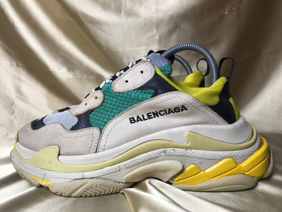 balenciaga triple s mens gold