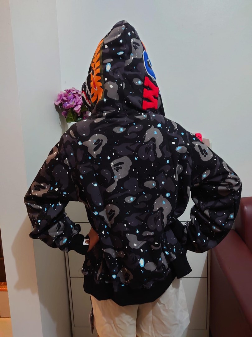 Bape Space Ori Fesyen Pria Pakaian Lainnya di Carousell