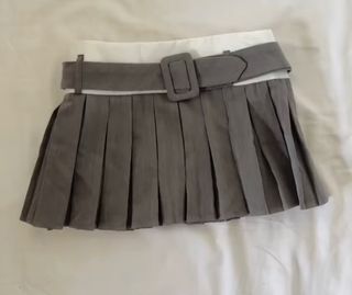 bella hadid inspired buckle belted pleated skirt