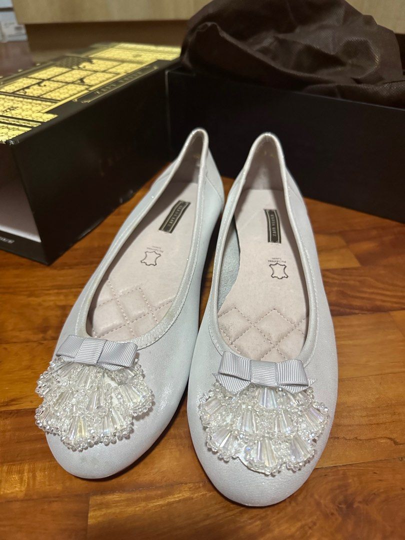 BN Eliza Litz Shiny Flats Size 8