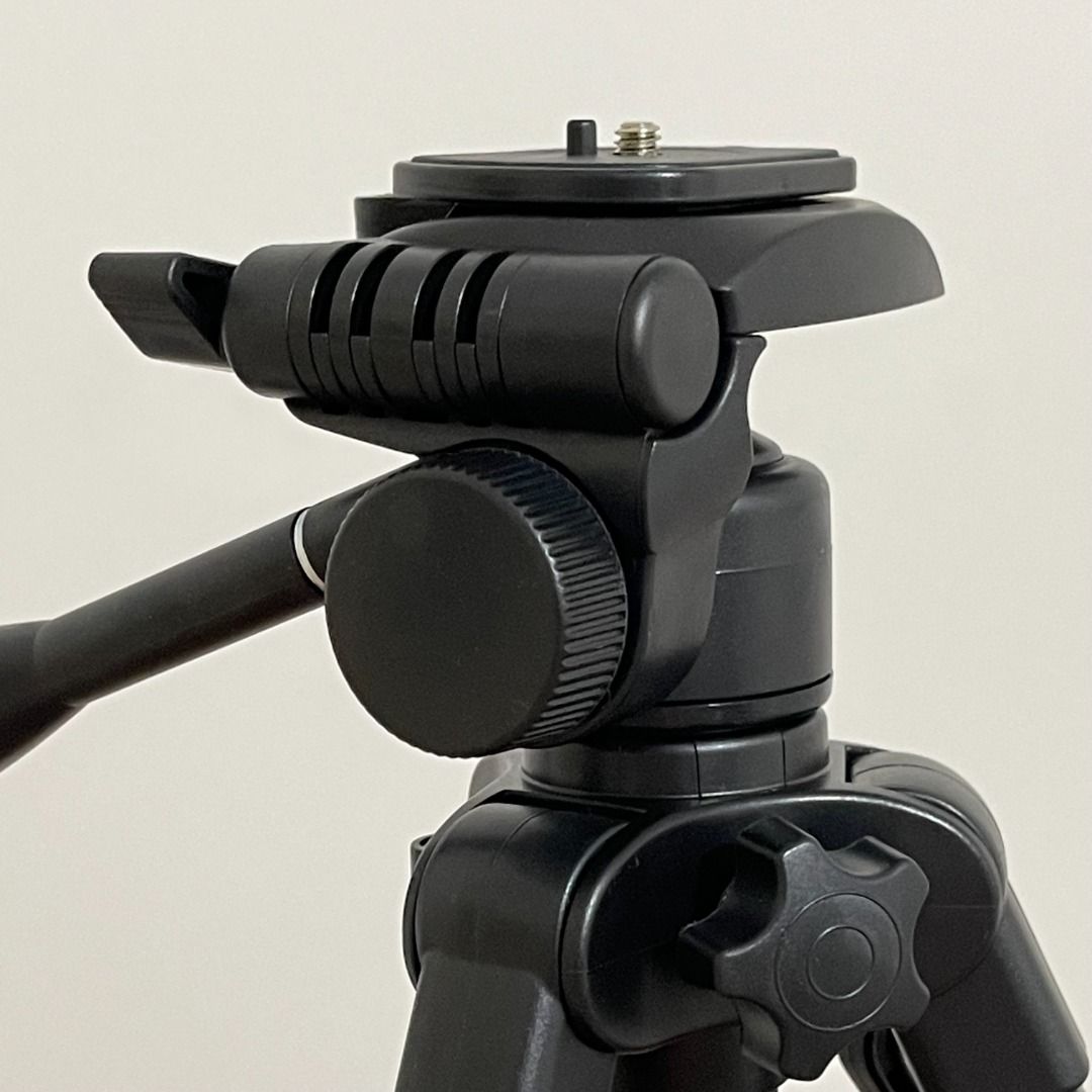 (Bundle) 2 Camera Tripods with Bags, Photography, Photography