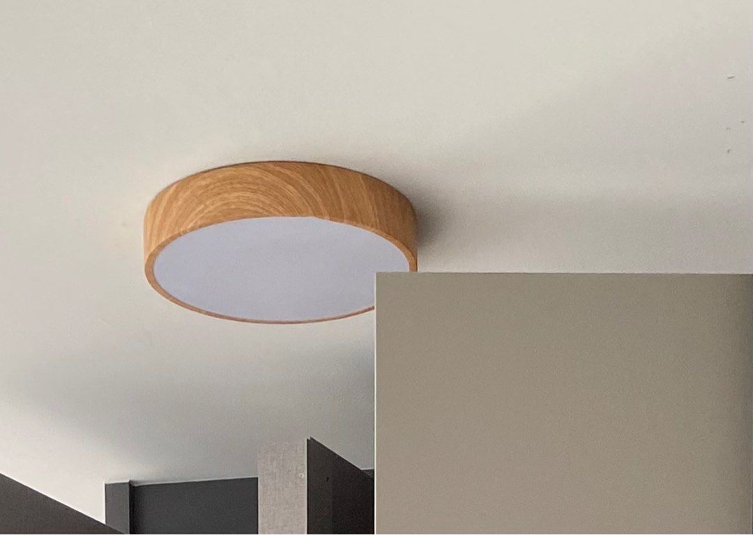 Ceiling light (Category: Lighting) located in Singapore. Submitted by windmill_rainbow (Listing ID 1240486560, Image 1). Description: 30cm diameter ceiling led light, 18w. Tri-tone. Mounted onto ceiling as per photo but removed cos don’t fit room design. It’s as good as new, comes with box. Price not negotiable .