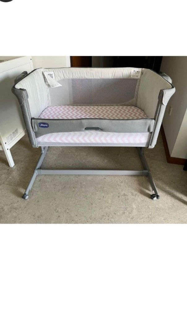 Chicco Next to Me Magic Cool Grey, Babies & Kids, Baby Nursery