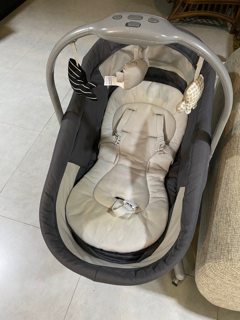 Chicco Baby Hug 4 in 1, Babies & Kids, Baby Nursery & Kids Furniture ...