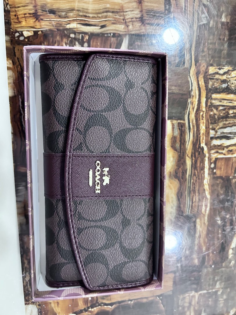 Coach Women Wallet, Women's Fashion, Bags & Wallets, Wallets & Card