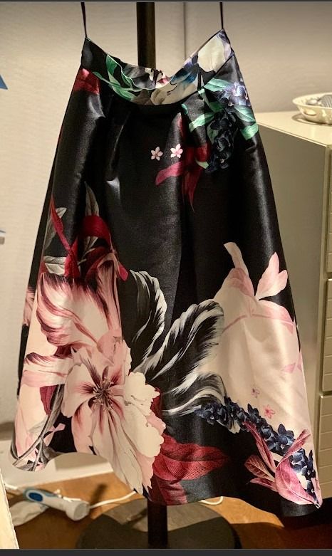 Floral midi ball on sale skirt