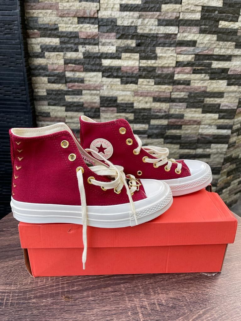 Converse Chuck 70 Women's Sneakers Red