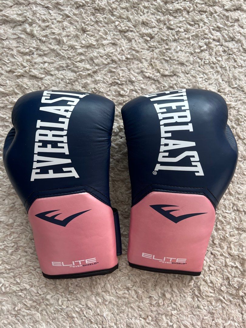 Everlast Boxing Gloves, Sports Equipment, Other Sports Equipment and