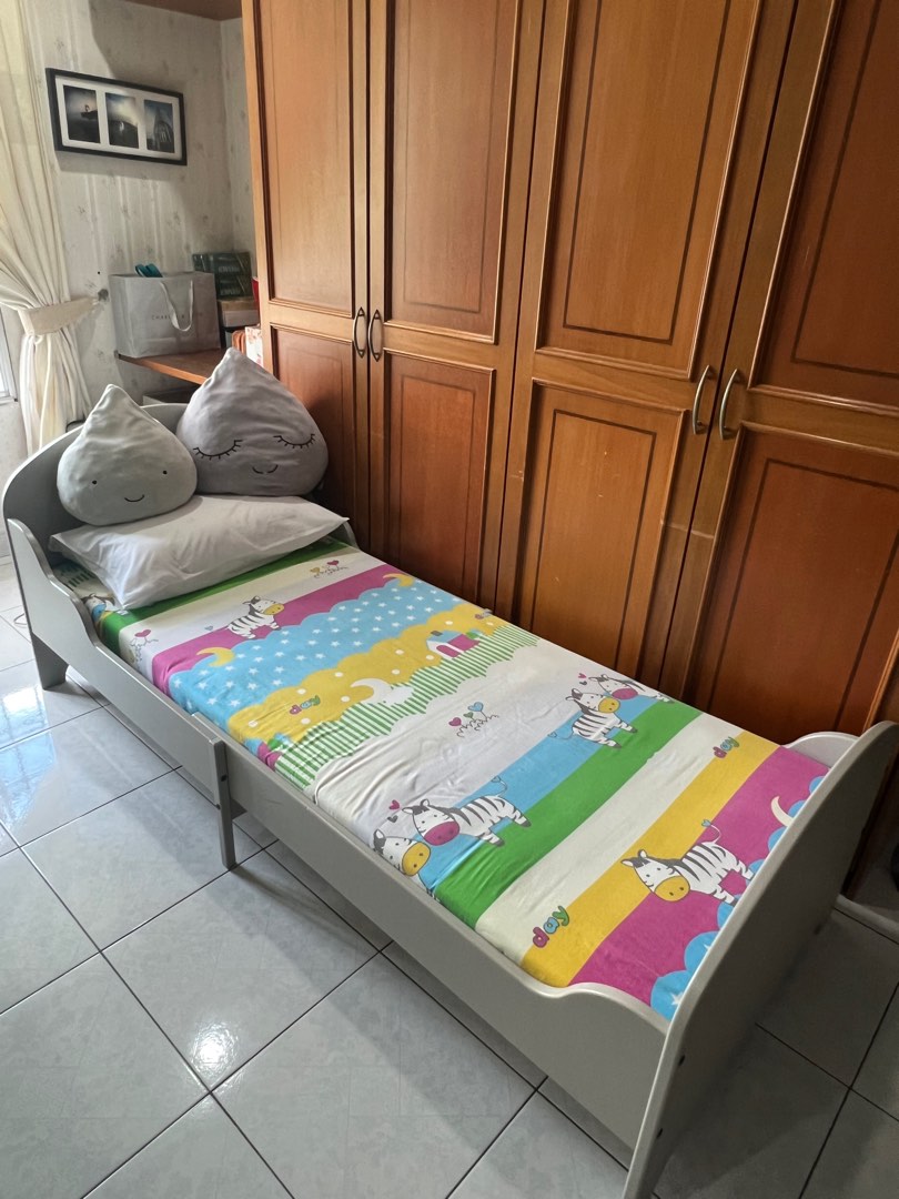 Ext bed frame with slatted bed base, Babies & Kids, Baby Nursery & Kids