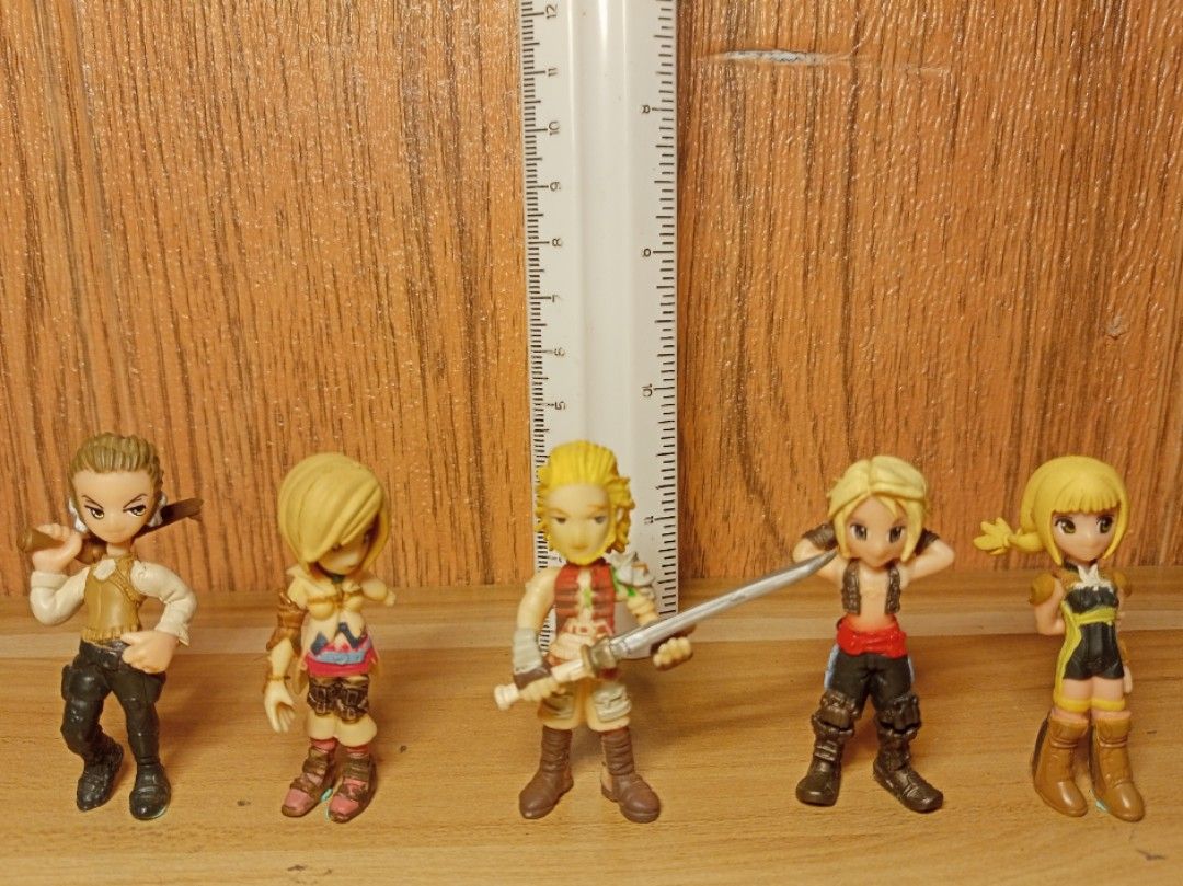 Final Fantasy XII (12) Trading Arts Mini Set (Category: Figurines & Statues) located in Las Pinas. Submitted by collectorstavern (Listing ID 1240487248, Image 2). Description: Final Fantasy XII Trading Arts Mini Loose Figures Includes the following FF12 characters: - Vaan - Penelo - Balthier - Ashe (left arm missing) - Basch fon Ronsenbur - Please note that the bases are missing, but free sticky tack can be provided - Due to age, kindly expect li