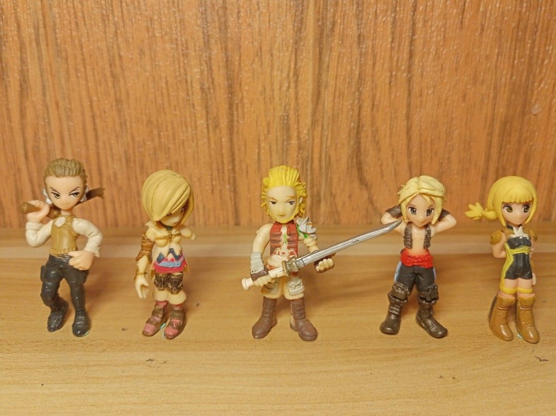 Final Fantasy XII (12) Trading Arts Mini Set (Category: Figurines & Statues) located in Las Pinas. Submitted by collectorstavern (Listing ID 1240487248, Image 1). Description: Final Fantasy XII Trading Arts Mini Loose Figures Includes the following FF12 characters: - Vaan - Penelo - Balthier - Ashe (left arm missing) - Basch fon Ronsenbur - Please note that the bases are missing, but free sticky tack can be provided - Due to age, kindly expect li